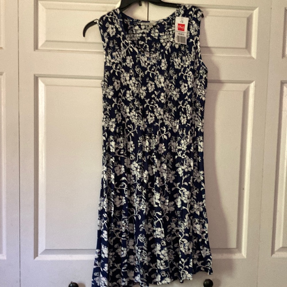 Brand new with tag - purchased in France. Navy blue and white dress
